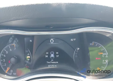 2019 Jeep Grand Cherokee Altitude 4X4 z USA, uszkodzony, nr VIN 1C4RJFAG0KC568835